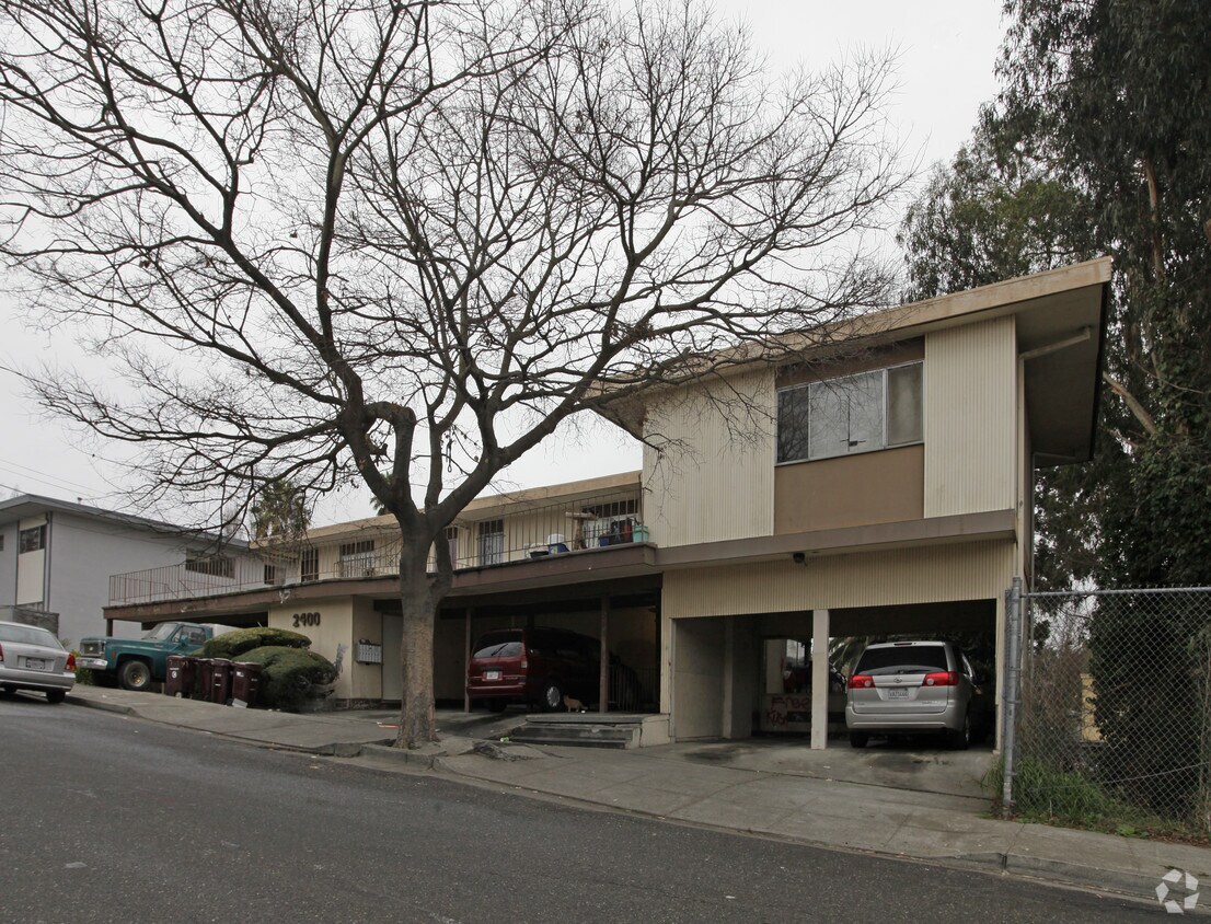 Building Photo - 2400 34th Ave