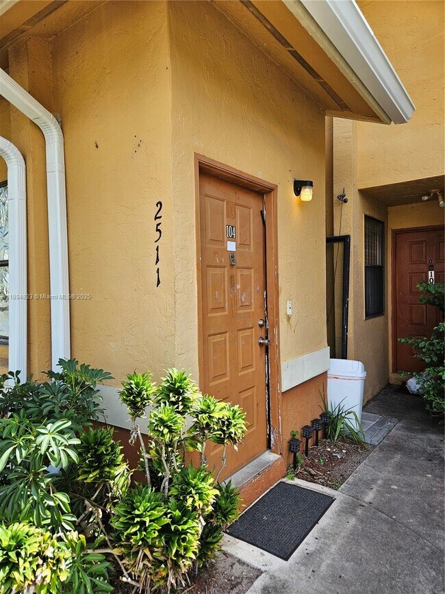 Foto del edificio - 2511 NW 56th Ave