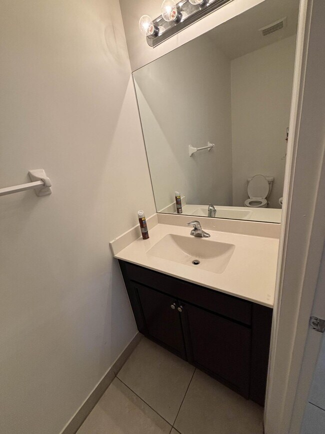 Foto del edificio - 4323 BRAXTON AVE