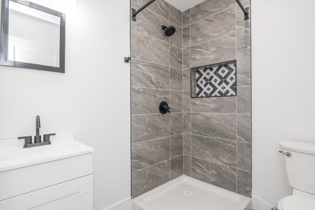 Photo - 3312 W Cumberland St Apartment