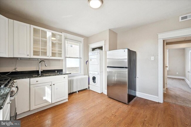 Foto del edificio - 272 Burmont Rd