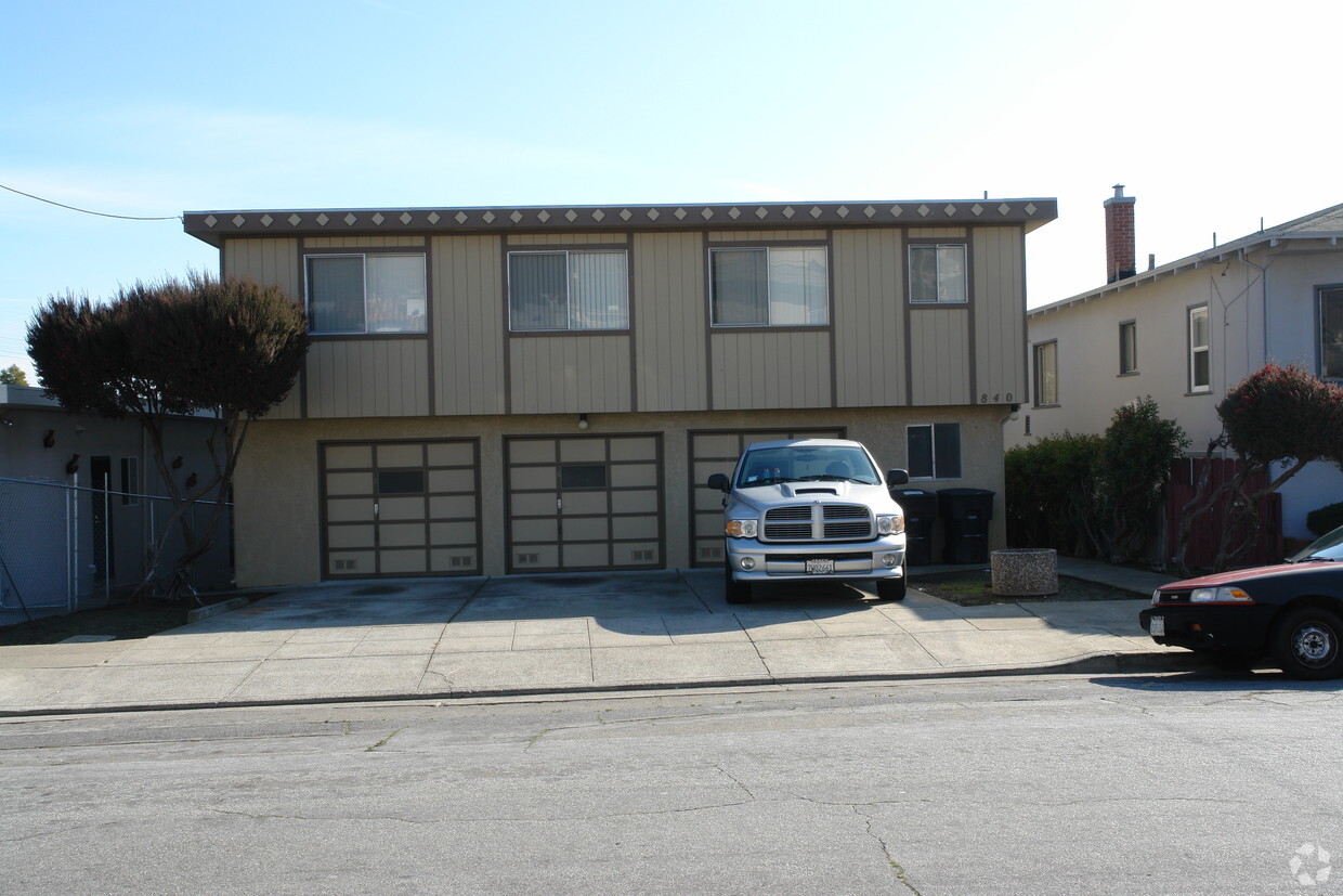 Primary Photo - 840 Olive Ave