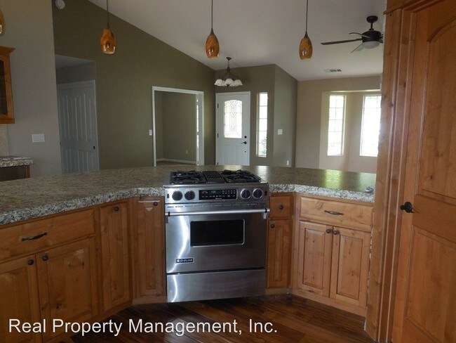 Building Photo - 4939 Tralee Ln