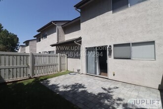 Building Photo - 12314 Sophia Dr