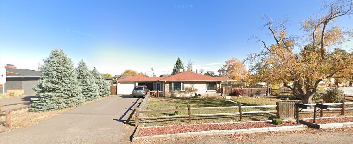 Primary Photo - 1804 Simms St