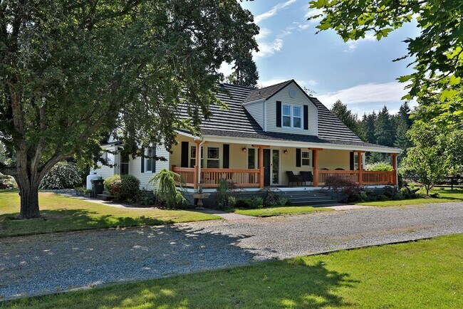 Building Photo - Original Homestead of the Desired Highland...