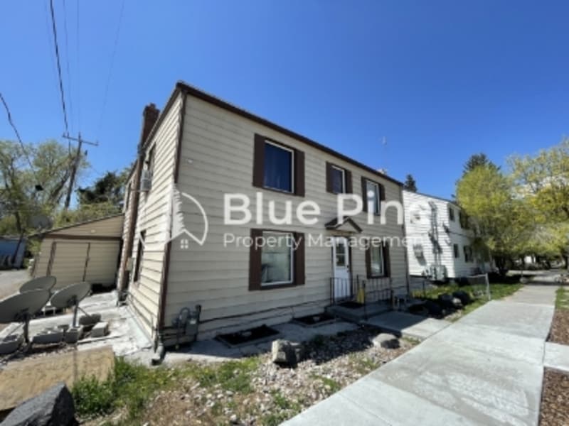 Primary Photo - 440 Walnut St