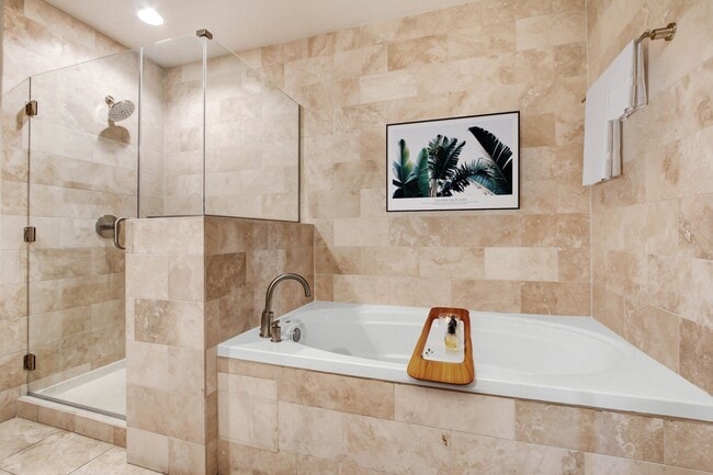 Building Photo - Wilshire Victoria Westwood Apartments