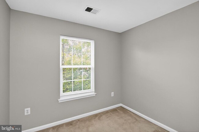 Foto del edificio - 8611 Ellesmere Way