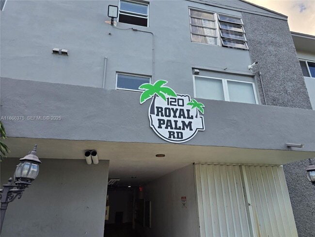 Building Photo - 120 ROYAL PALM Rd