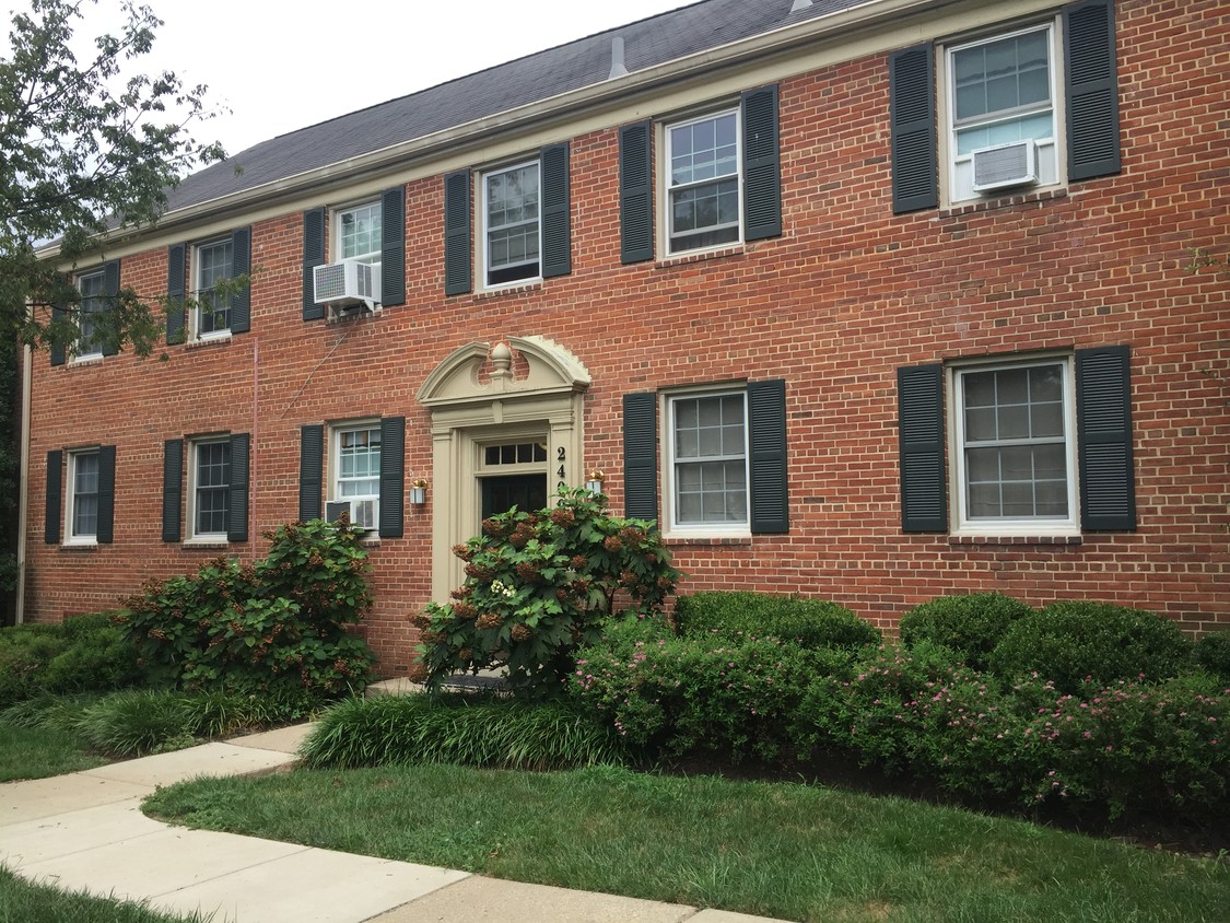 Outside of the Buidling - 2400 Colston Dr