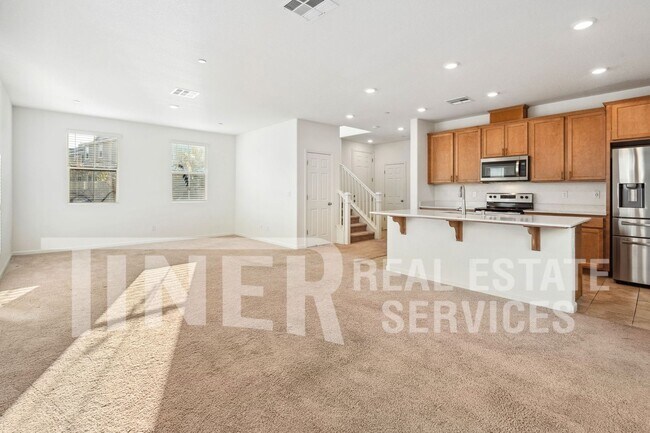 Building Photo - Large Citrus Heights Home built in 2022 - ...