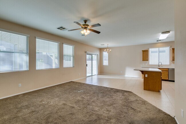 Building Photo - WONDERFUL 1 STORY WITH BRAND NEW STAINLESS...
