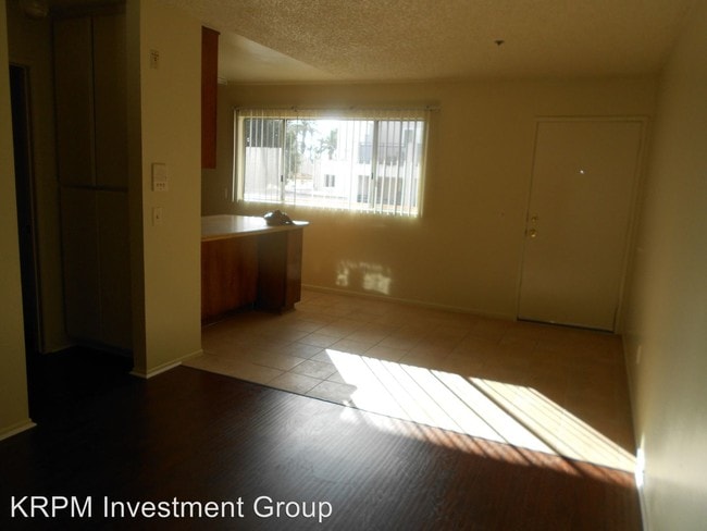 Foto del edificio - 1417 N Durant St