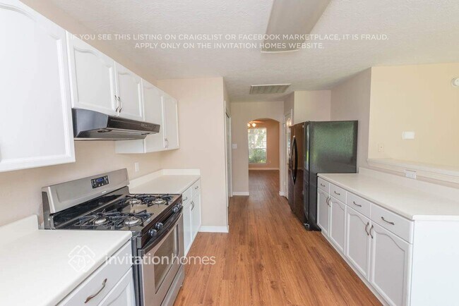 Building Photo - 6427 Founding Dr