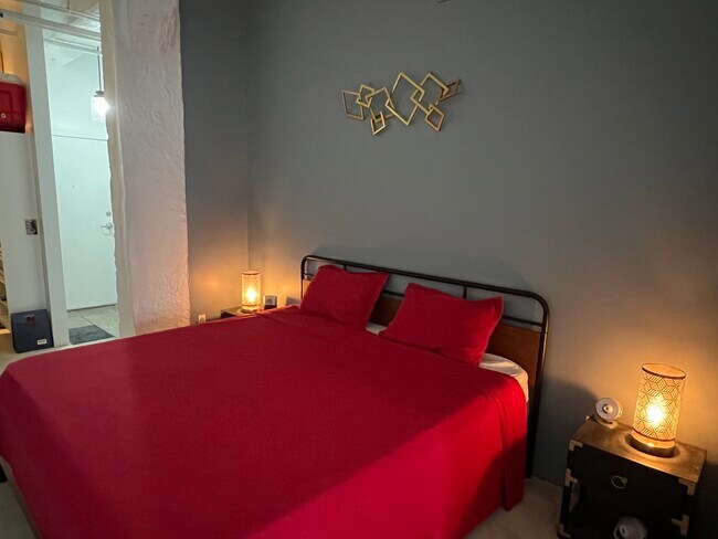 Dormitorio - 523 Grand Blvd