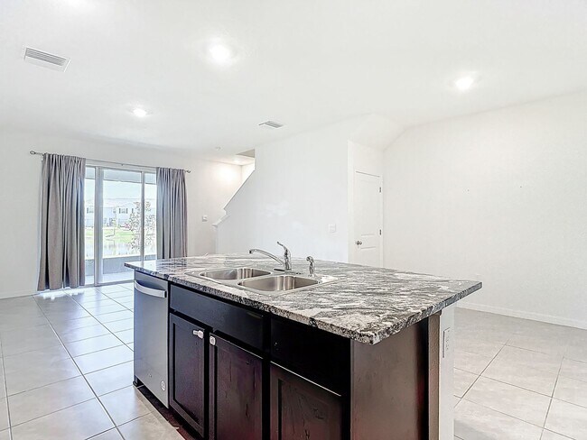 Building Photo - Beautiful New Townhouse Community