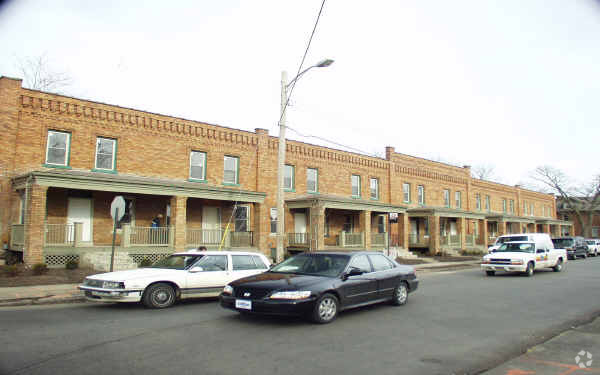 Building Photo - 683-689 Beech St