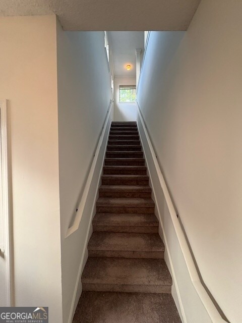 Foto del edificio - 245 Amal Dr SW