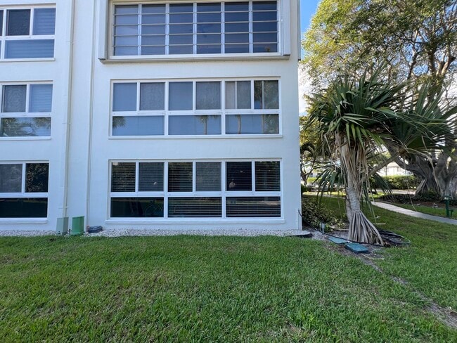 Foto del edificio - 3401 Spanish Trail