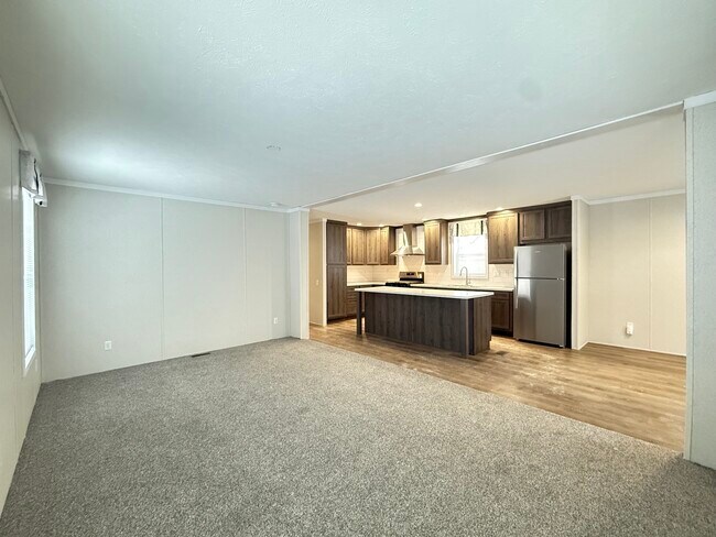 Foto del edificio - 29909 Flushing Dr