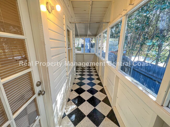 Building Photo - AVAILABLE FEBRUARY - SLO Apartment Just Bl...