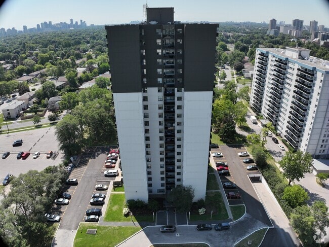 3D Exterior - 765 Steeles Avenue West