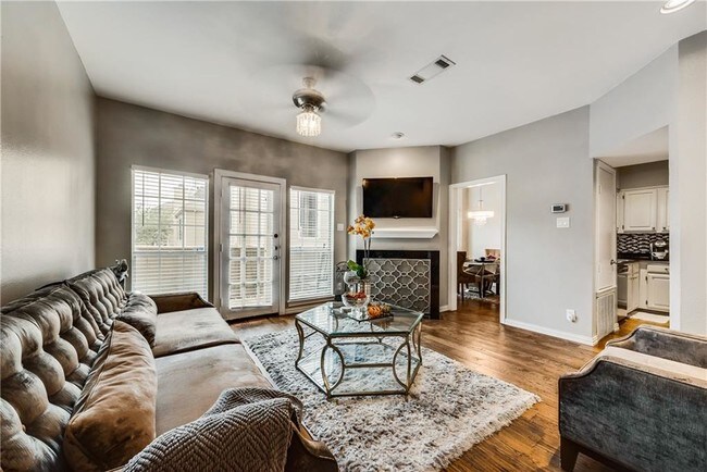 Building Photo - 14400 Montfort Dr