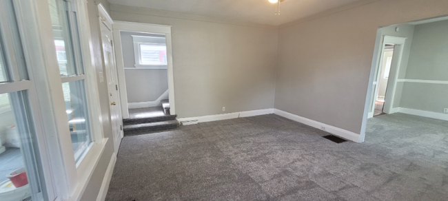 Building Photo - 414 Danberry St