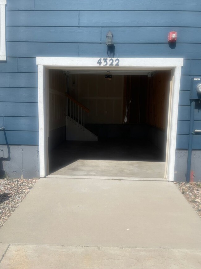 Foto del edificio - 3 Bedroom Townhome in Colorado Springs