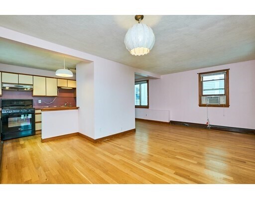 Building Photo - 27 Beachview Rd