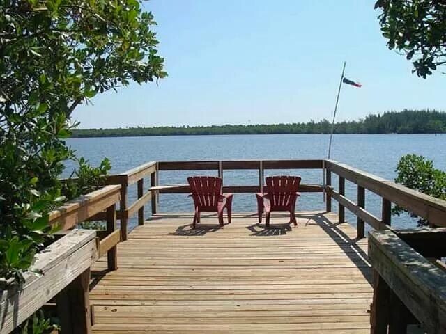 Foto del edificio - 5678 SE Riverboat Dr