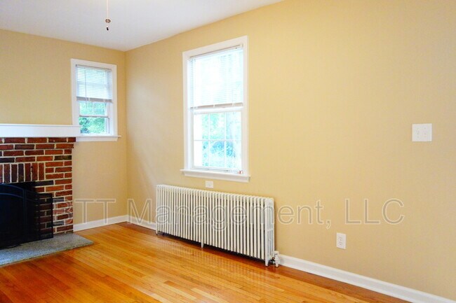 Building Photo - 8007 Garland Ave