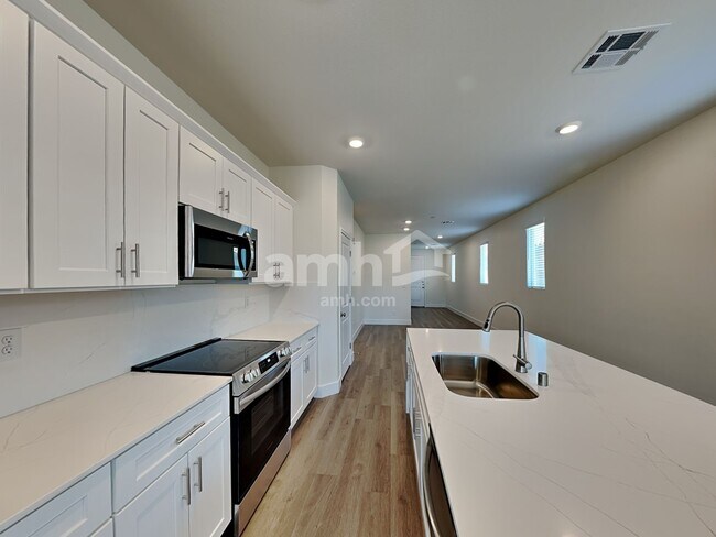 Foto del edificio - 854 English Primrose St