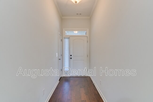 Building Photo - 2562 Inverness Dr