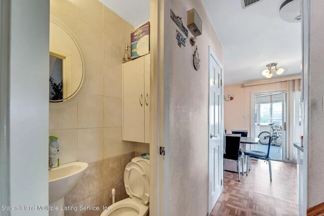 Foto del edificio - 24 Elie Ct