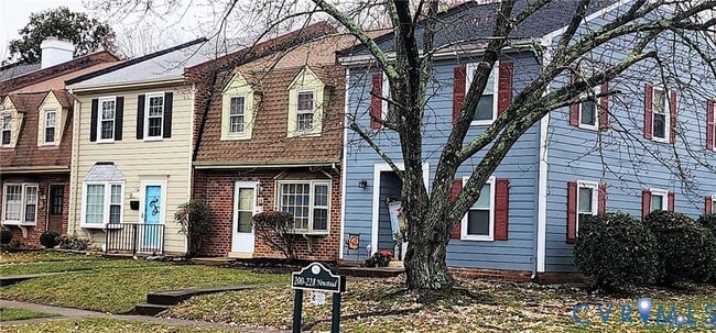 Building Photo - 202 Newstead Dr