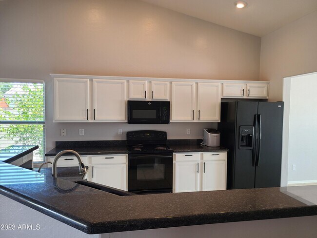 Building Photo - 22148 E Calle de Flores