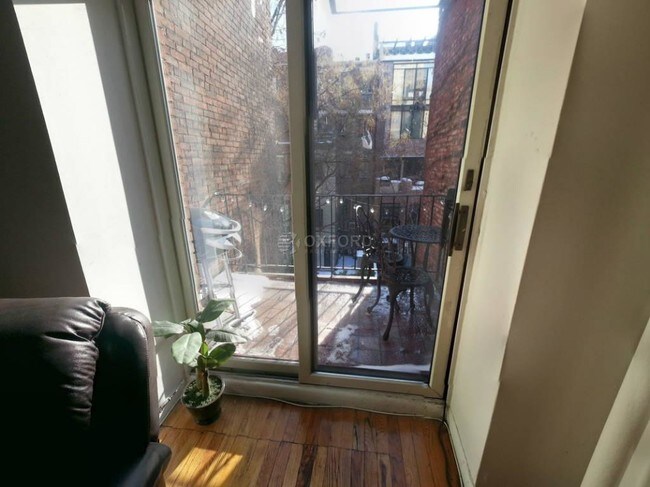 Building Photo - 56 W 85th St