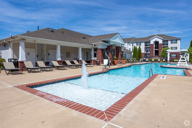 Piscina - Shorehaven Apartments