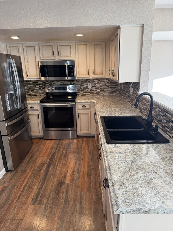 Building Photo - 609 Dinwoody Way