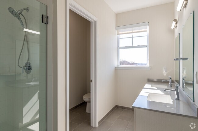 2HAB, 2BA - 1,105 ft² - The AXIS at South Amboy on Bordentown Ave.