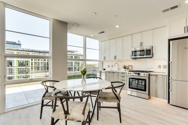 Building Photo - 1716 14th St NW