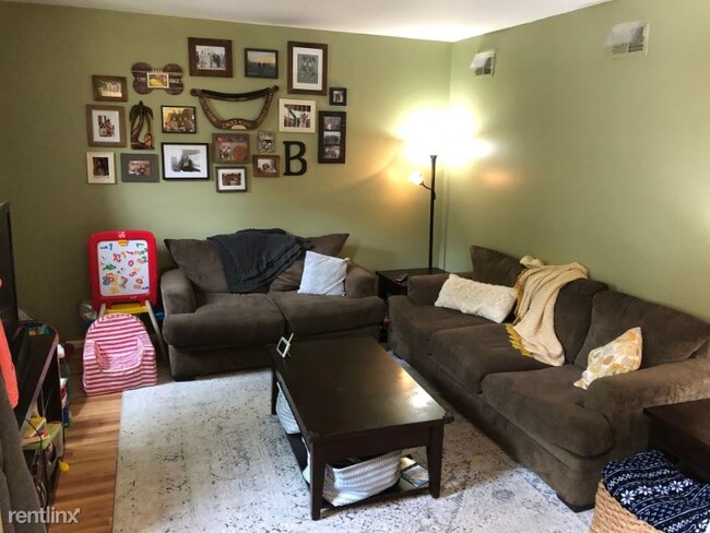 Building Photo - 3 br, 2.5 bath Townhome - 5908 Kara Pl