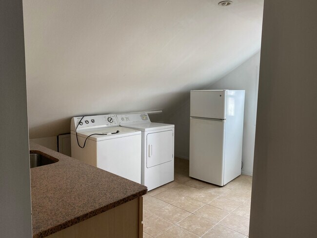 washer dryer - 15 Disc Ln