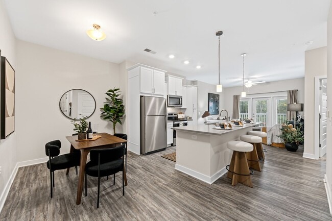 The Wentworth - The Wentworth Apartments