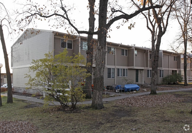 Building Photo - Woodland Park Apartments