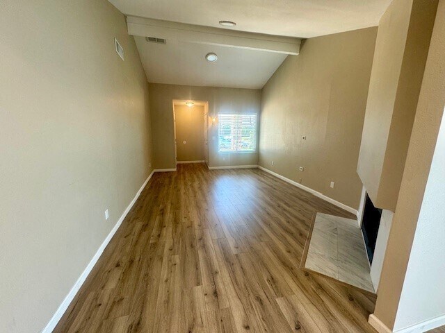 Foto del edificio - Newly renovated 2 bedroom 2 bath