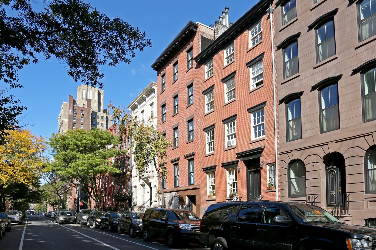 Primary Photo - 333 W 20th St