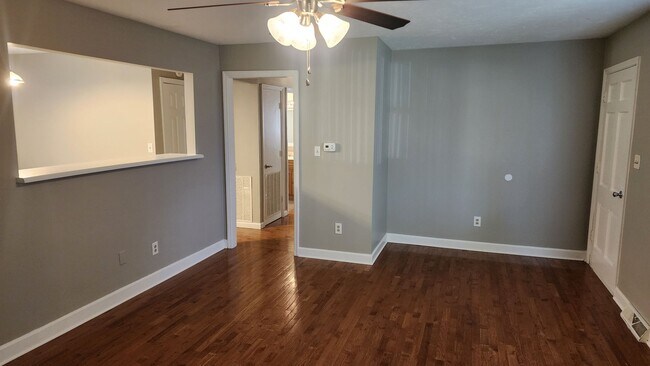 Foto del edificio - Large Brick Ranch near Cherokee Lake